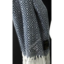 Scarf white, navy blue diamonds, collection: Lana de Alpaca