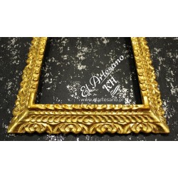 lustro w złotej ramie, 
złota ramka 30x40cm, 
złota rama do obrazu,
rama rzeźbiona,
rama glamour,
stylowa rama